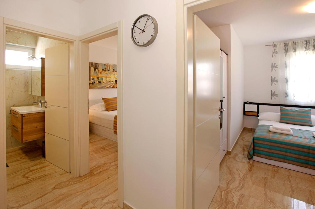 Modern 2-Bed Apt, Late Check In Available Split Exterior foto
